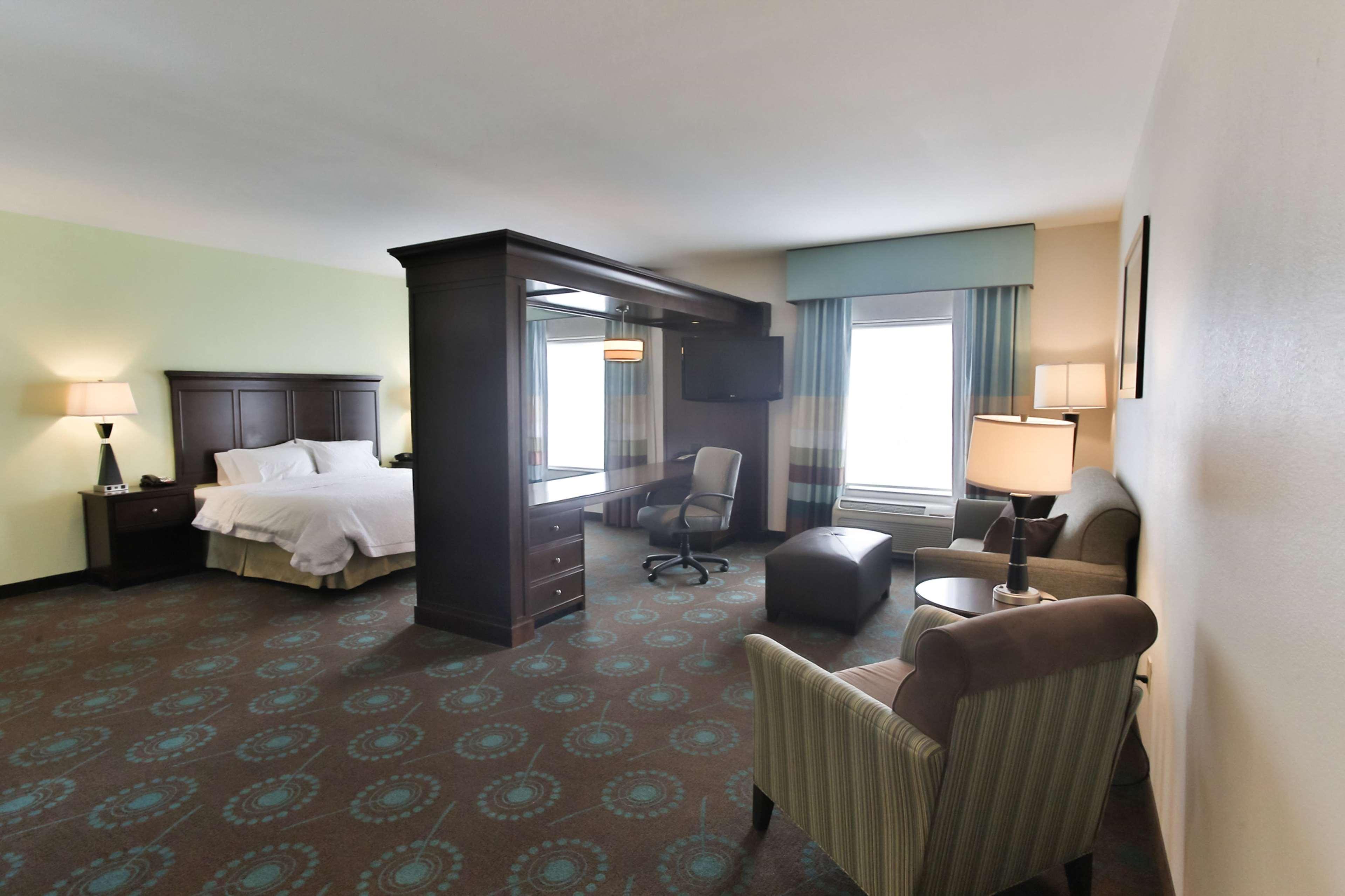 Hampton Inn&Suites Middlebury Bagian luar foto